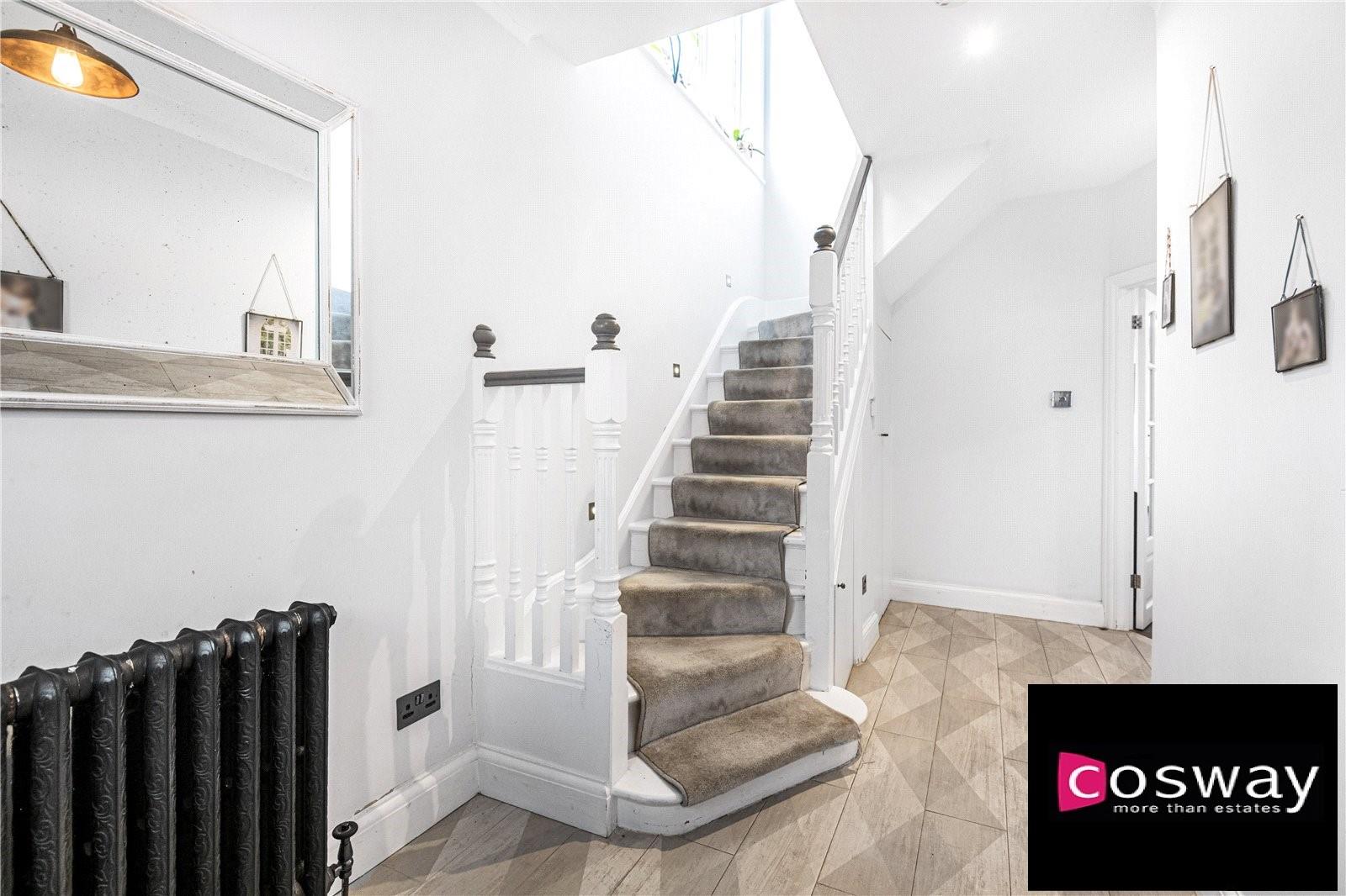 Sunbury Avenue, Mill Hill, NW7, London